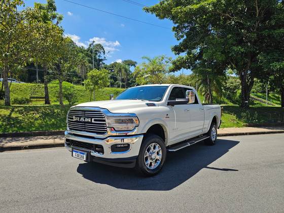 RAM 3500 6.7 I6 TURBO DIESEL LARAMIE CD 4X4 AUTOMÁTICO
